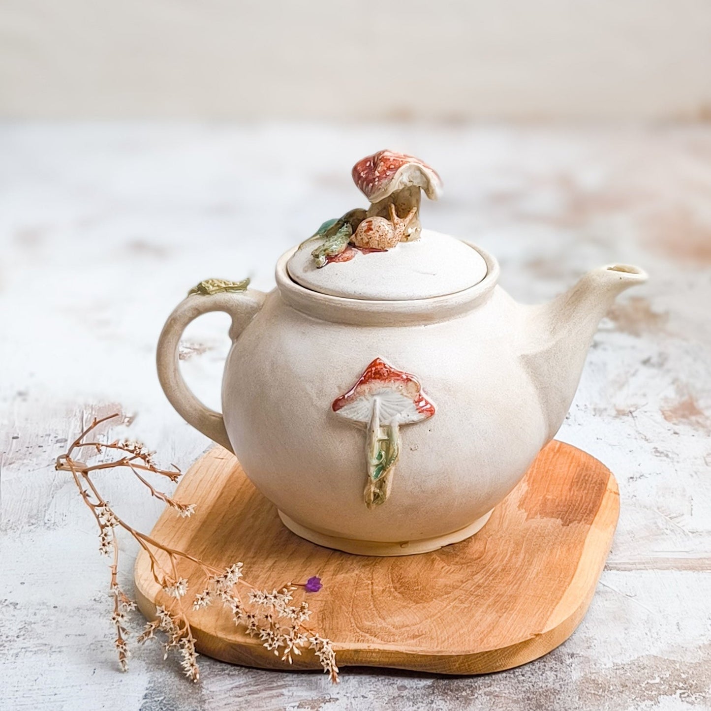 Handcrafted MUSHROOM Ceramic Teapot – A Colorful Touch for Every Occasion