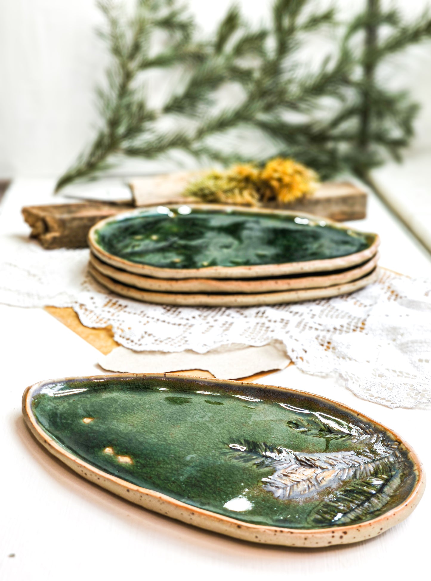 Plate with pine-tree