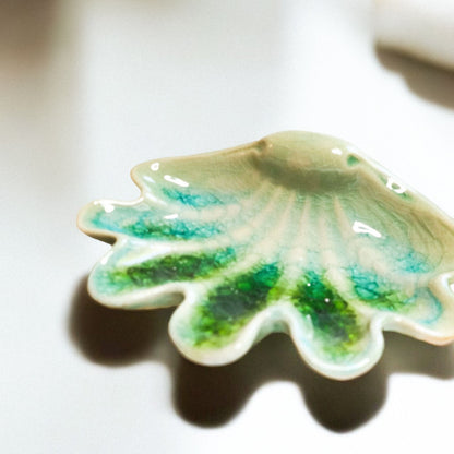 Crackled Blue Seashell Soap Dish – A Coastal Charm for Your Space